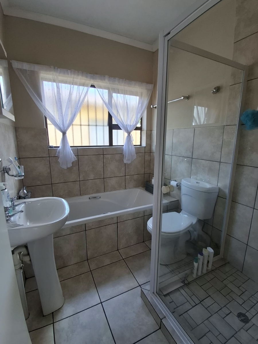 2 Bedroom Property for Sale in Vaalpark Free State